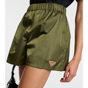 NWT Prada Re-Nylon Logo-Plaque High Rise Elastic Waist Shorts Green IT 36 / 0 US